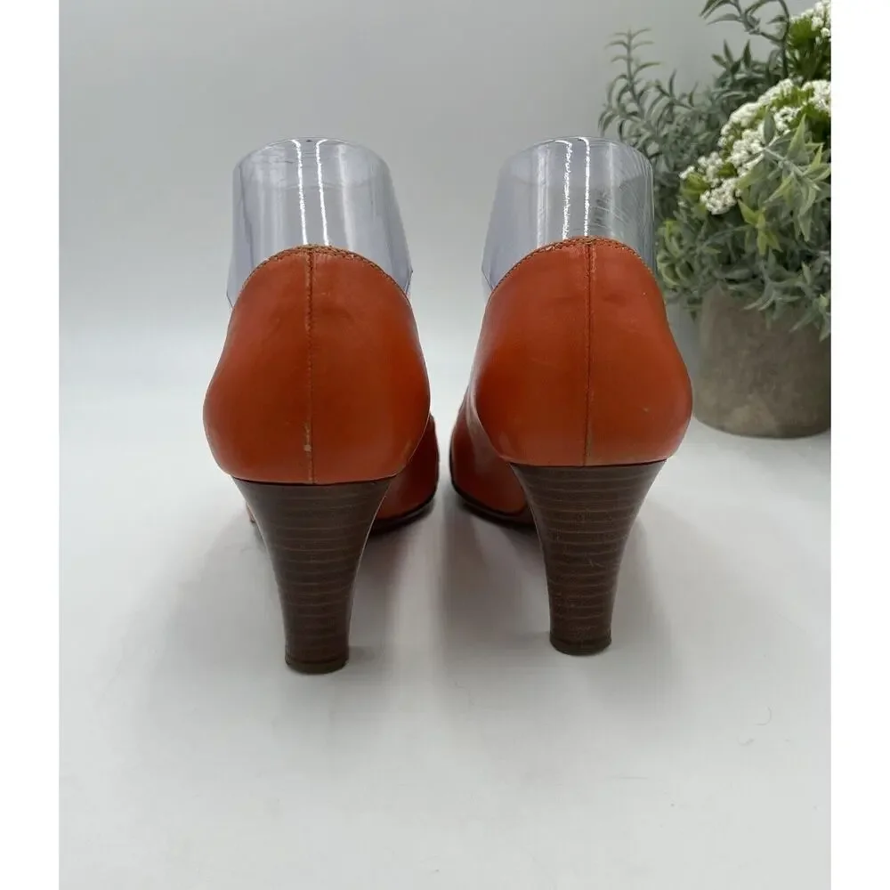 SALVATORE FERRAGAMO Orange Leather Gancini Pumps Button Metal Sz 7.5B/38‎
